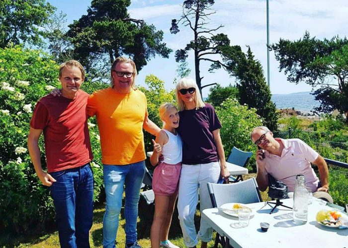 Peppe och skådespelarna från Solsidan.