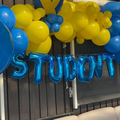 Student ballonger.